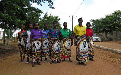 Colori sgargianti e musica: i festeggiamenti del Dia da Mulher Moçambicana a Caia
