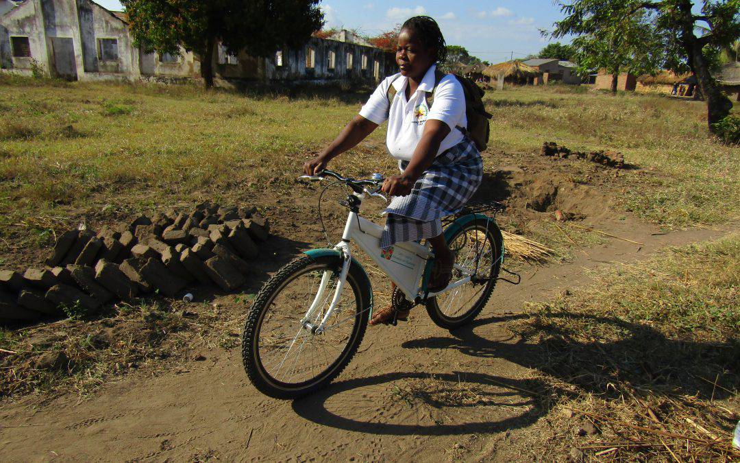 Mozambikes: l'assistenza domiciliare in bicicletta in un video